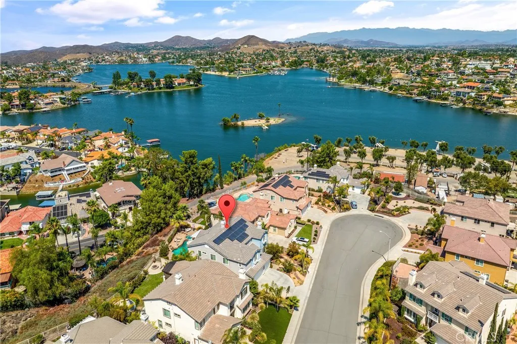 63 Volta Del Tintori Street, Lake Elsinore, California 92532 home-pic-1